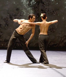 Lucid Dream Chor.: Marco Goecke Tänzer/dancers: Agnes Su, Constantine Allen c. Stuttgarter Ballett